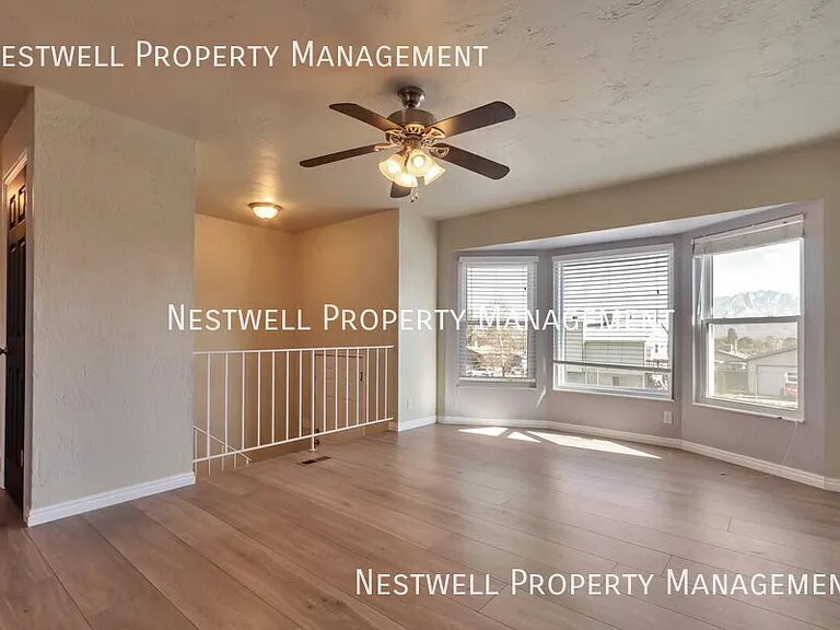 5676 S 3525 W — Photo 2
