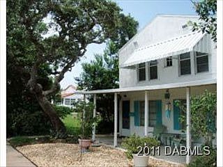 4th image of 908 N Wild Olive Ave