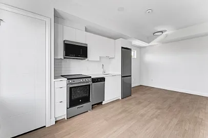 368 Tweedsmuir Ave #4 — Photo 7