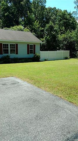 2nd image of 10701 James River Dr