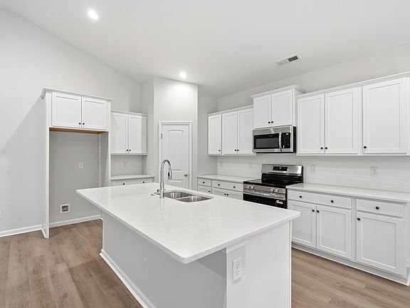 4th image of 101 Toanki Ln