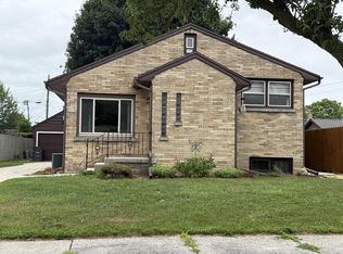 2712 S 10th STREET, Sheboygan, WI 53081
