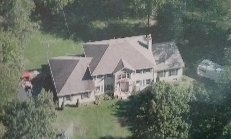 1st image of 136 Lyons Rd