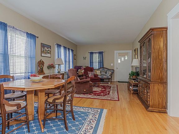 4th image of 6 Harwood Pl