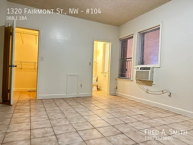 1320 Fairmont St NW — Photo 2