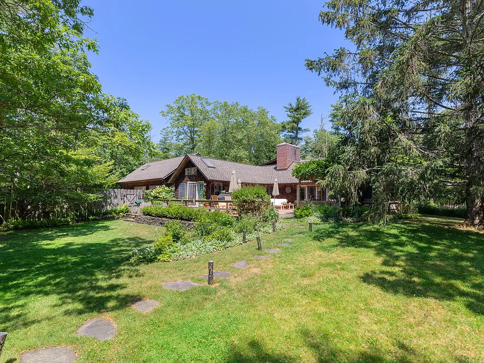 38 Swamp Rd