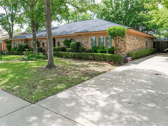 2nd image of 2401 Lakeview Dr