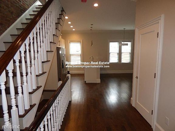 50 Gloucester St. #2 Boston - Back Bay Unit Photo 3