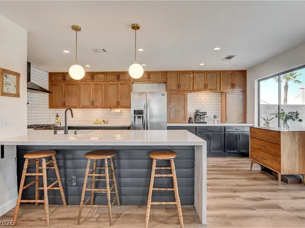 302 Lander Dr, Henderson, NV 89074