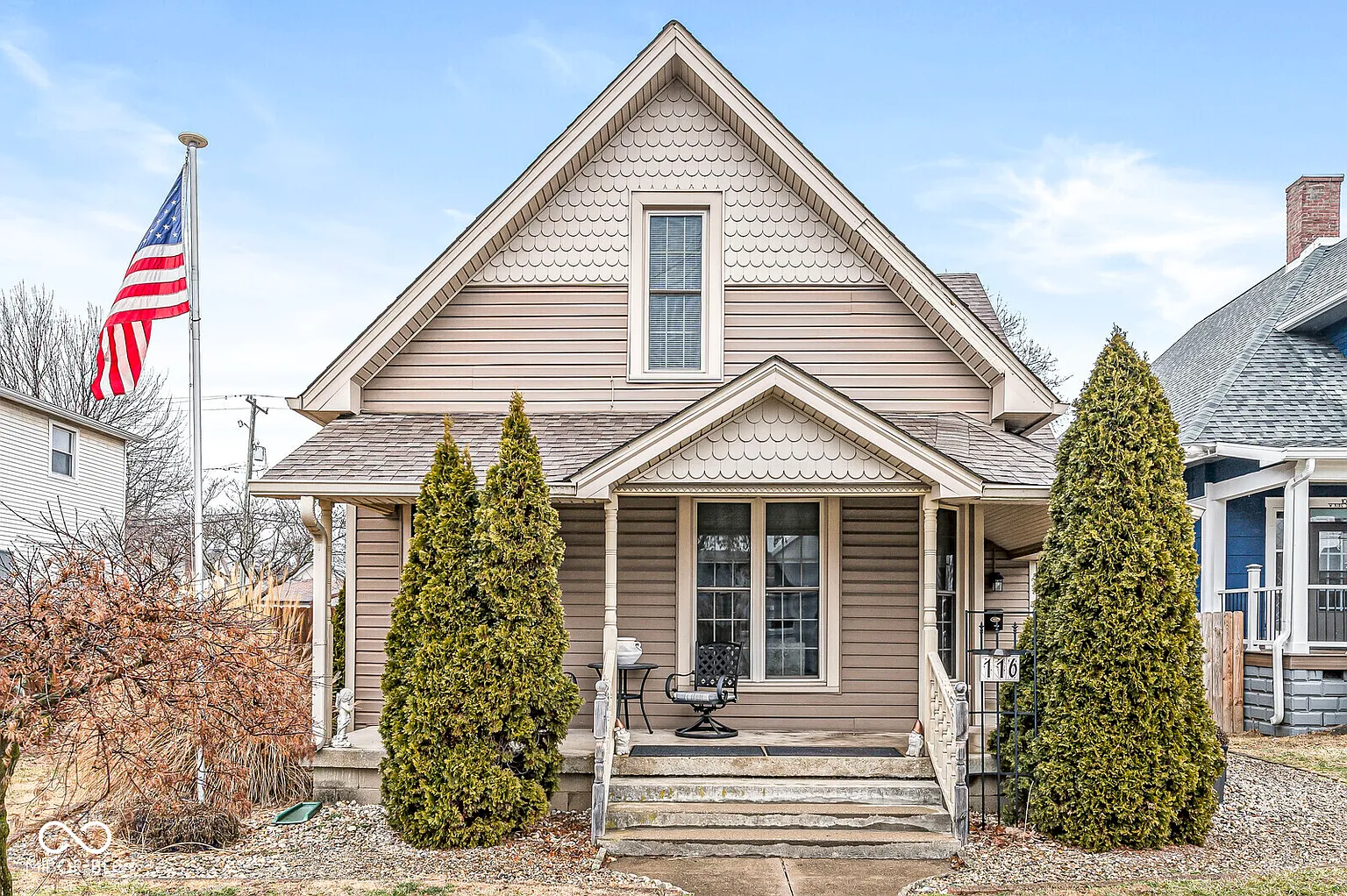 116 W King St photo 1
