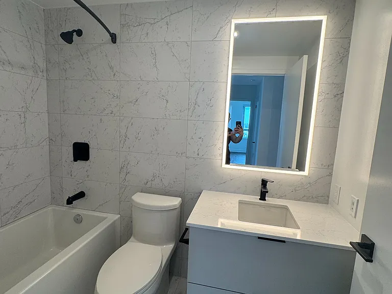 609 Sherbourne St #2909 — Photo 14
