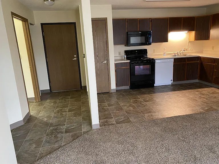 4370 Maricopa Dr #104 — Photo 2