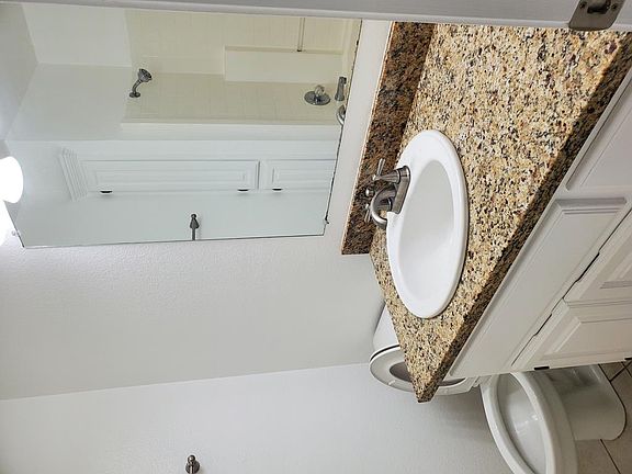4th image of 5104 Rainbow Rd APT A