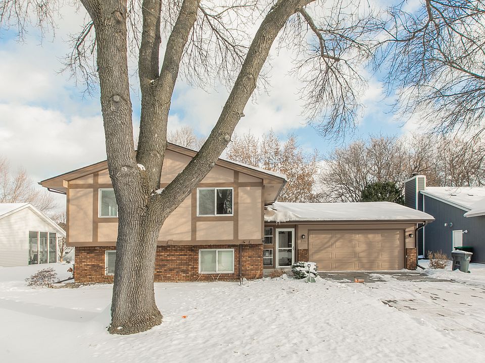 1st image of 516 Lake Cove Ct