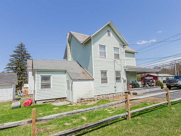 3rd image of 473 Maple Ave