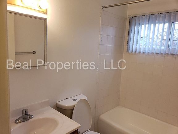 2nd image of 1468 Share Ave