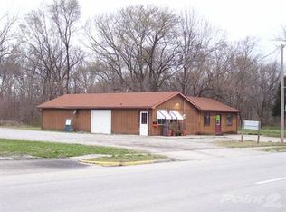 1118 N Poplar St, Centralia, IL 62801