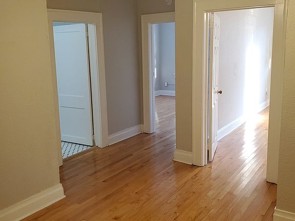 2nd image of 611 W Horatio St APT 13