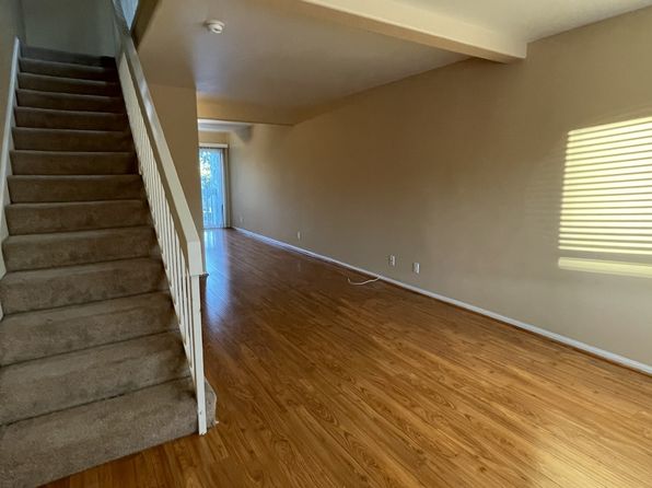 225 S Ventura Rd Unit 100