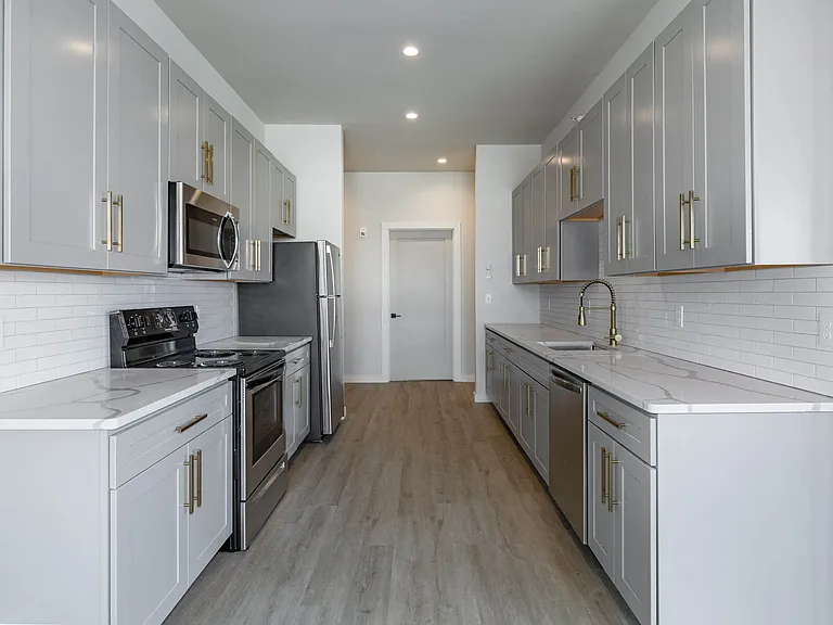 289 Main St — Photo 1