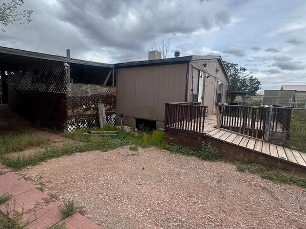 7 Hickory Rd, Jamestown, NM 87347