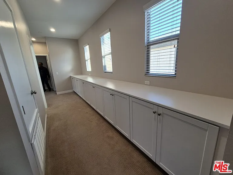 383 Silktree Ave — Photo 18