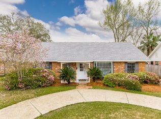 9922 Chateau Dr, Baton Rouge, LA 70815