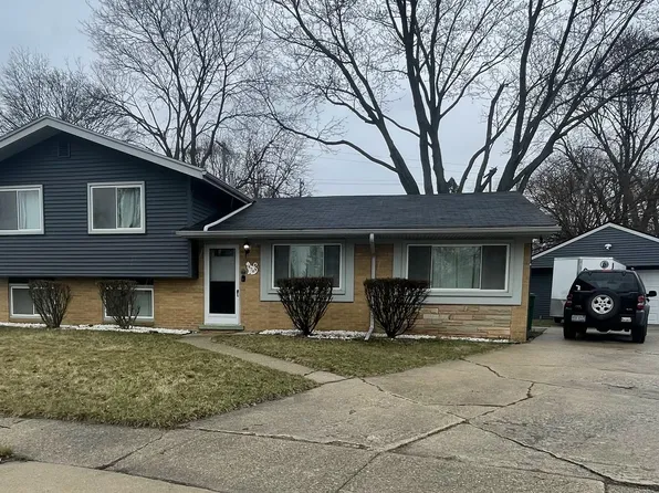 878 Debby Ct, Ypsilanti, MI 48198