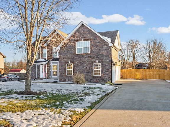 2nd image of 1544 Hattie Ln