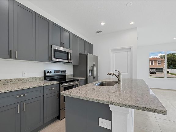 3rd image of 412 Jay Ct