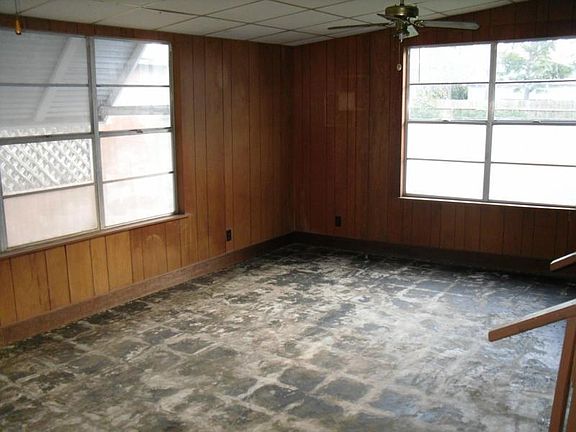 5th image of 4738 Kendall Dr