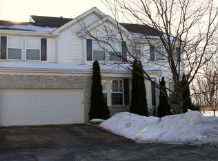 339 N Crooked Lake Ln, Lindenhurst, IL