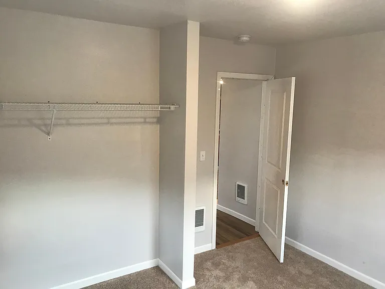 1020 E Sanson Ave — Photo 8