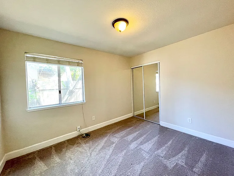 700 Los Lunas Way — Photo 13