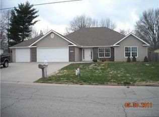 1213 SW Luttrell Rd, Blue Springs, MO 64015