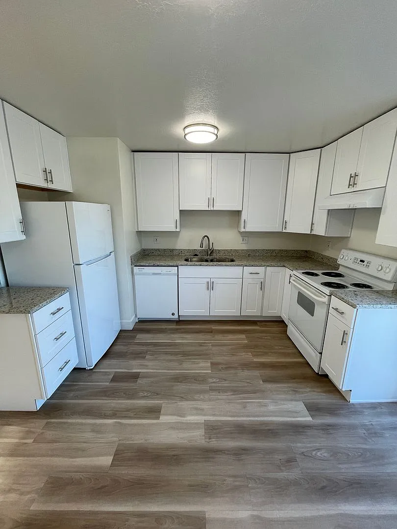 Building Photo - 9038 S Goddard Cir