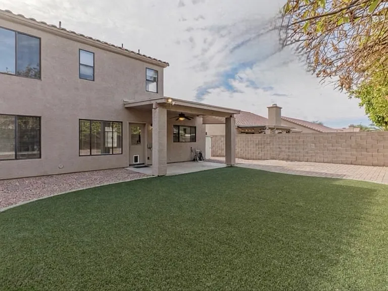 9032 E Karen Dr — Photo 24