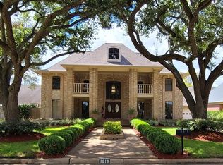1218 Sugar Creek Blvd, Sugar Land, TX 77478