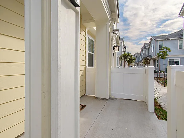512 Surfbird Ln — Photo 4