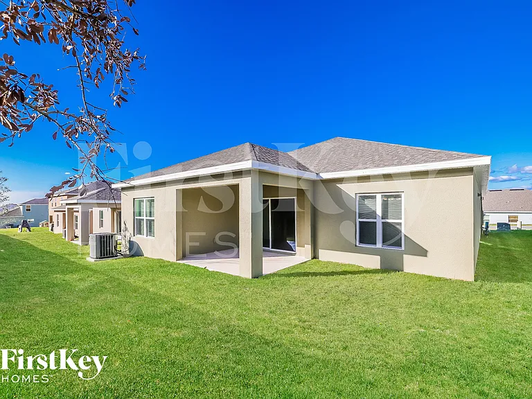 1100 Cavender Creek Rd — Photo 14