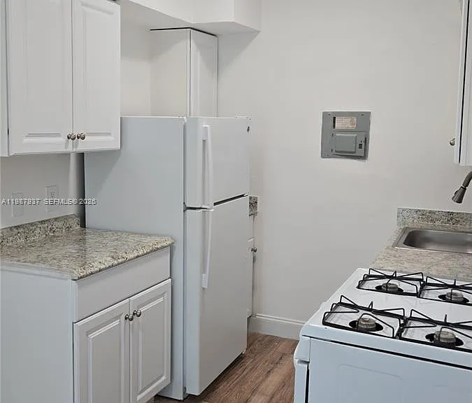 9270 E Bay Harbor Dr #10A — Photo 3