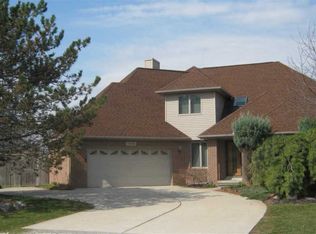39705 Arbor St, Harrison Township, MI