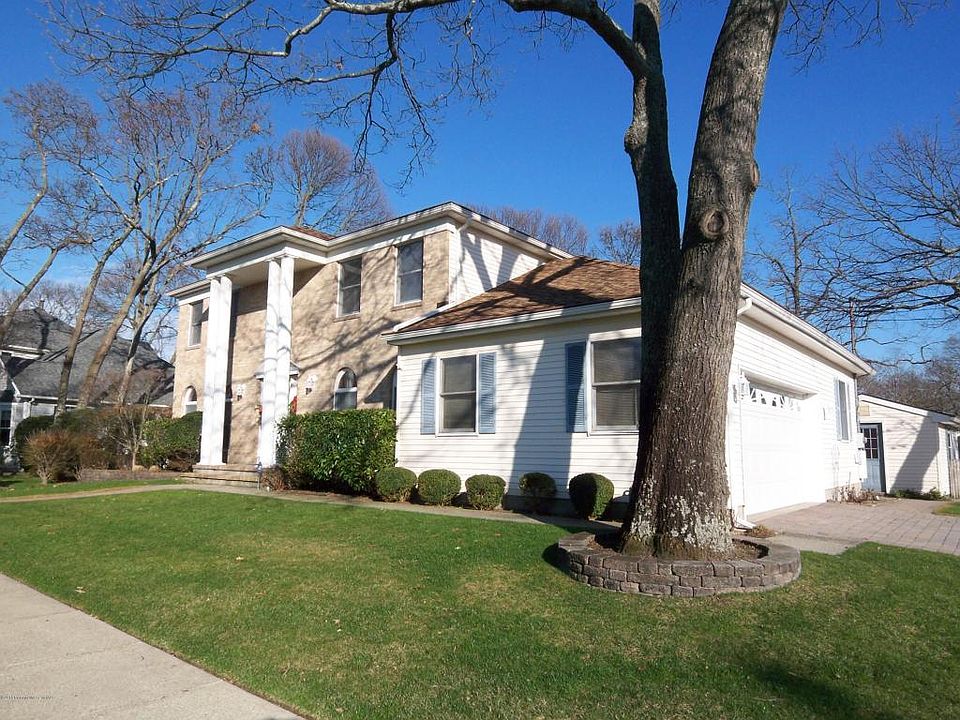 2nd image of 728 Waterside Ct
