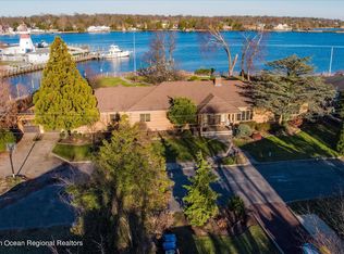 91 Cedar St, Beachwood, NJ 08722