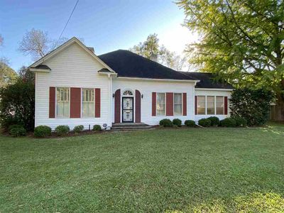 105 E Artesian Ave, Montezuma, GA, 31063