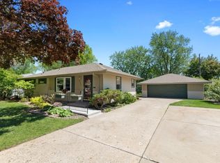 9243 3rd Ave S, Bloomington, MN 55420