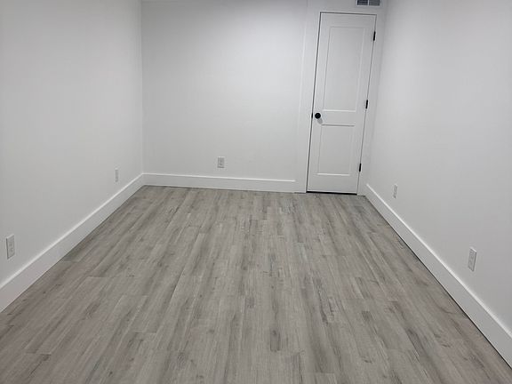 3rd image of 200 Circle Ct