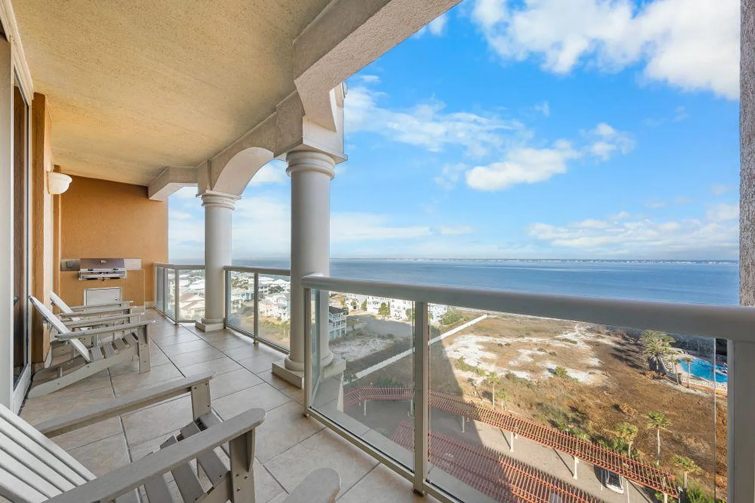 2 bed, 3.0 bath, 1194 sqft, $3,968 — Photo 2
