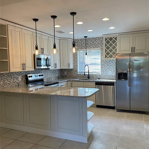 1424 Chesterfield Dr — Photo 8