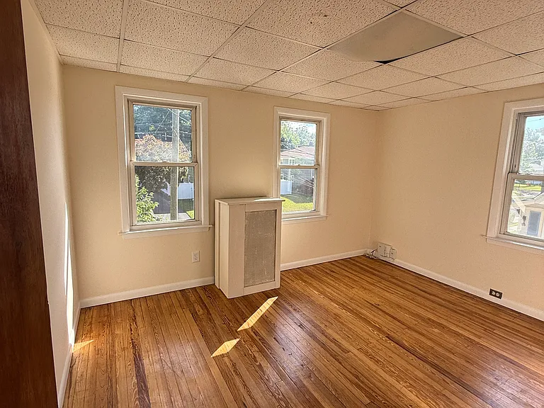 64 Davis Ave #2 — Photo 4